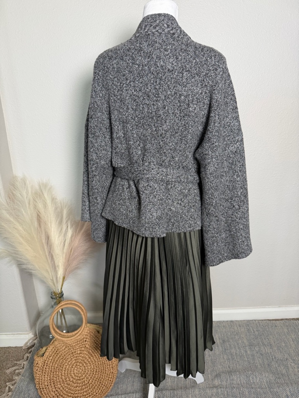 Olivaceous Kimono Wrap Cardigan - Picture 9 of 12